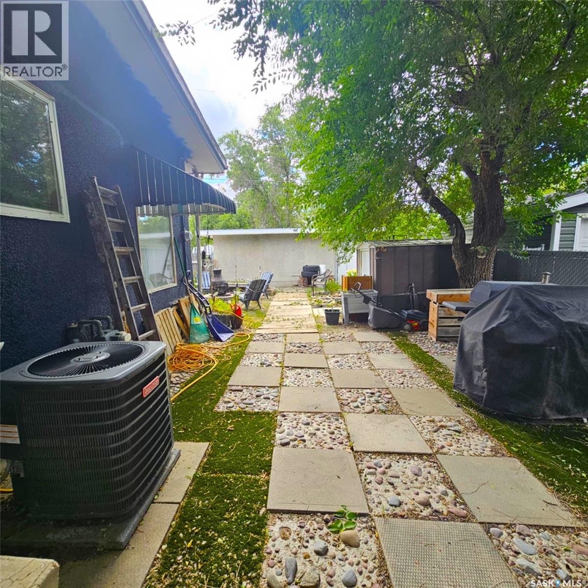Photo 37 of 102 Carey Street, Regina SK