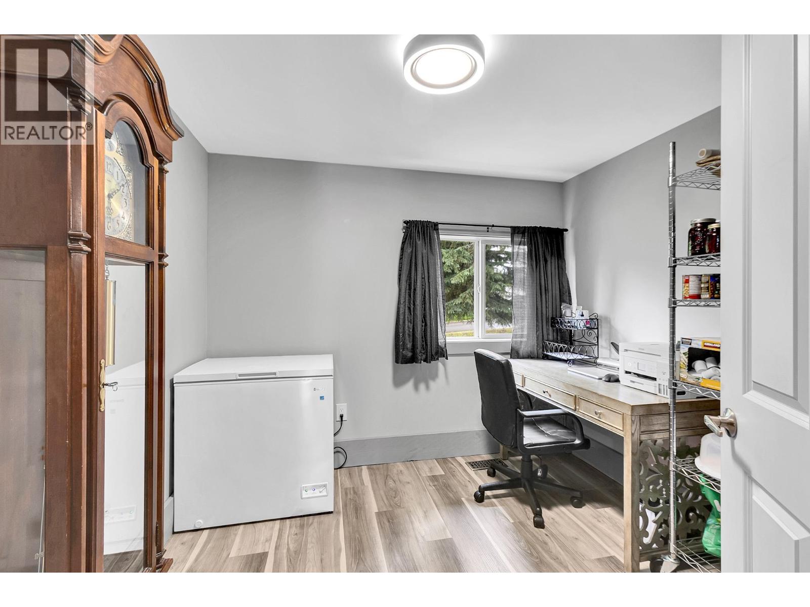 Photo 4 of 3940 Balsum Road, Prince George BC