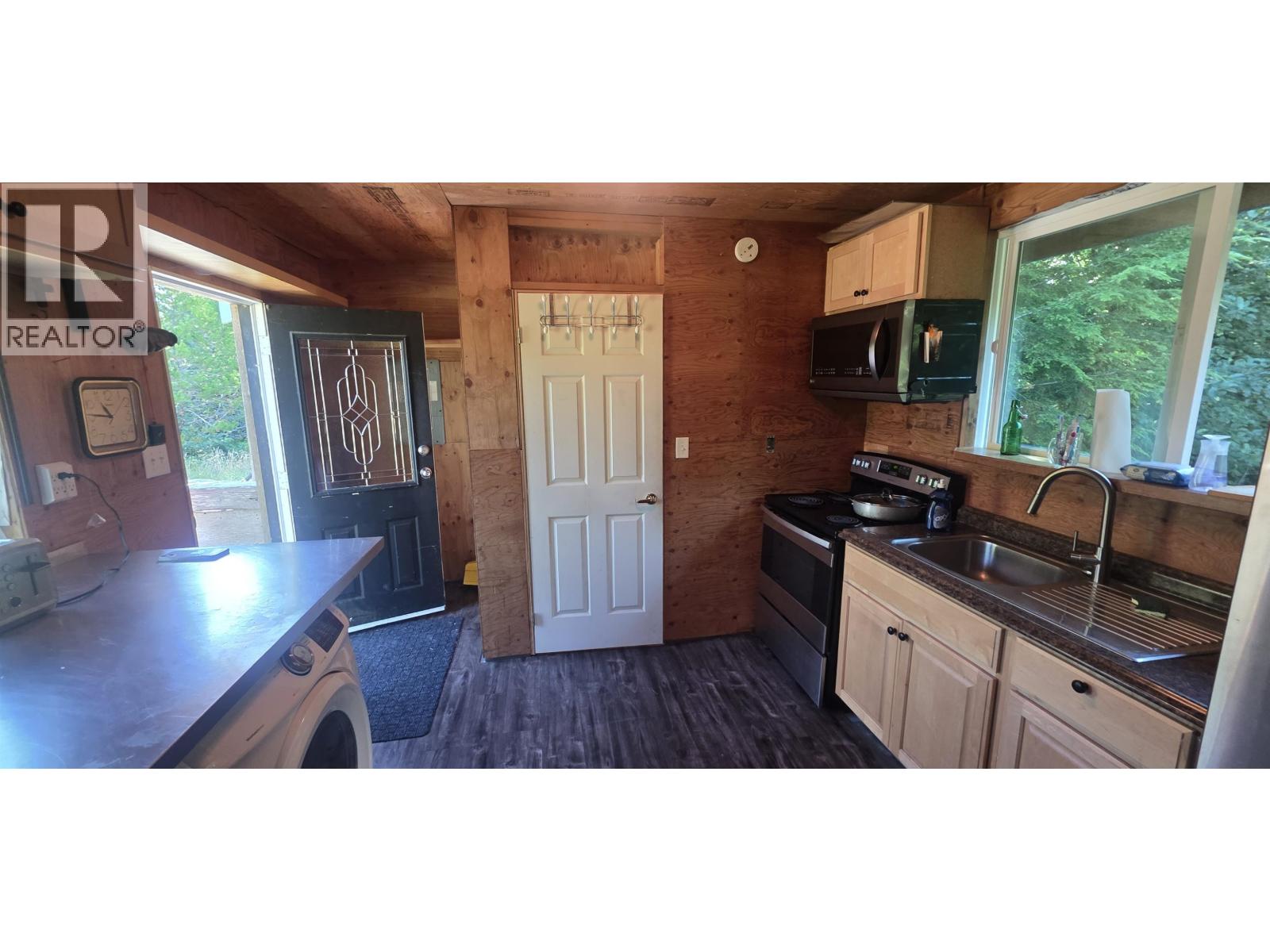 65930 16 HIGHWAY - 7