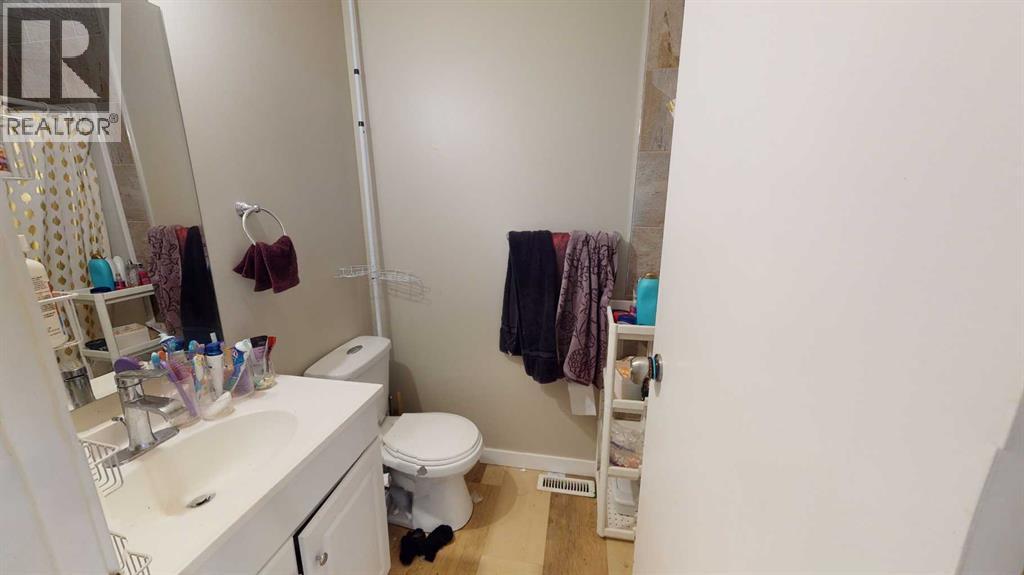 Single Family House Bi-level for Sale in  Ogden Road SE Ogden Calgary 