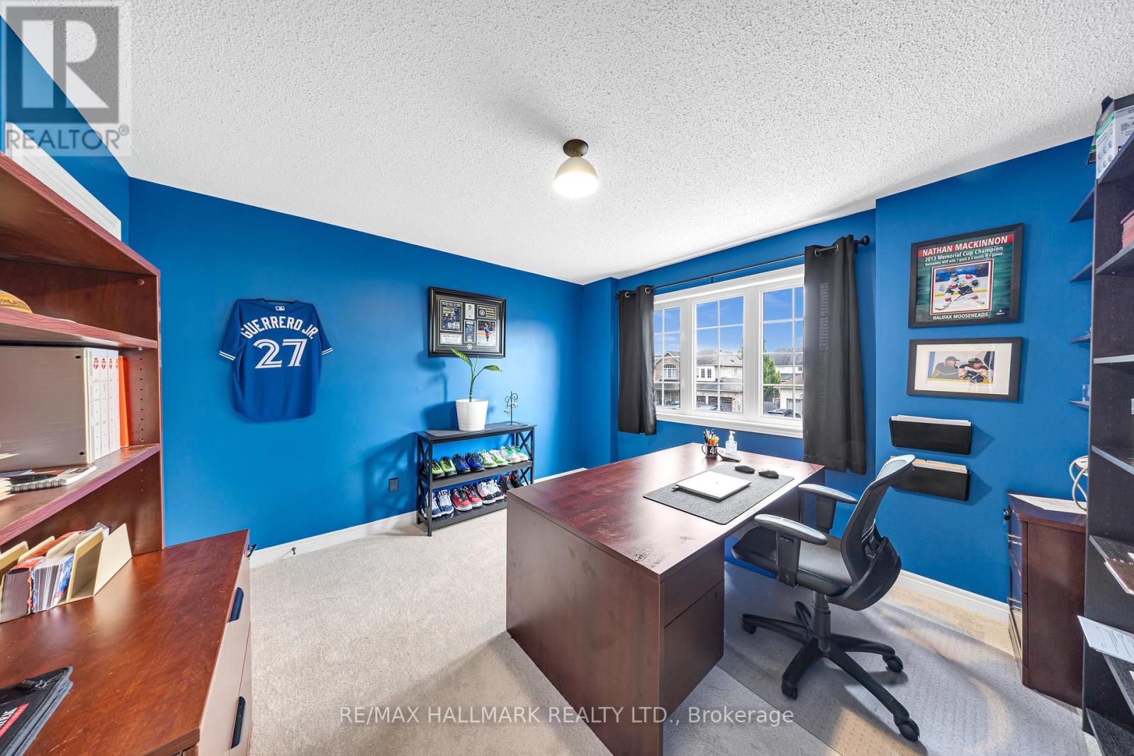 Photo 23 of 22 Carness Crescent, Georgina ON