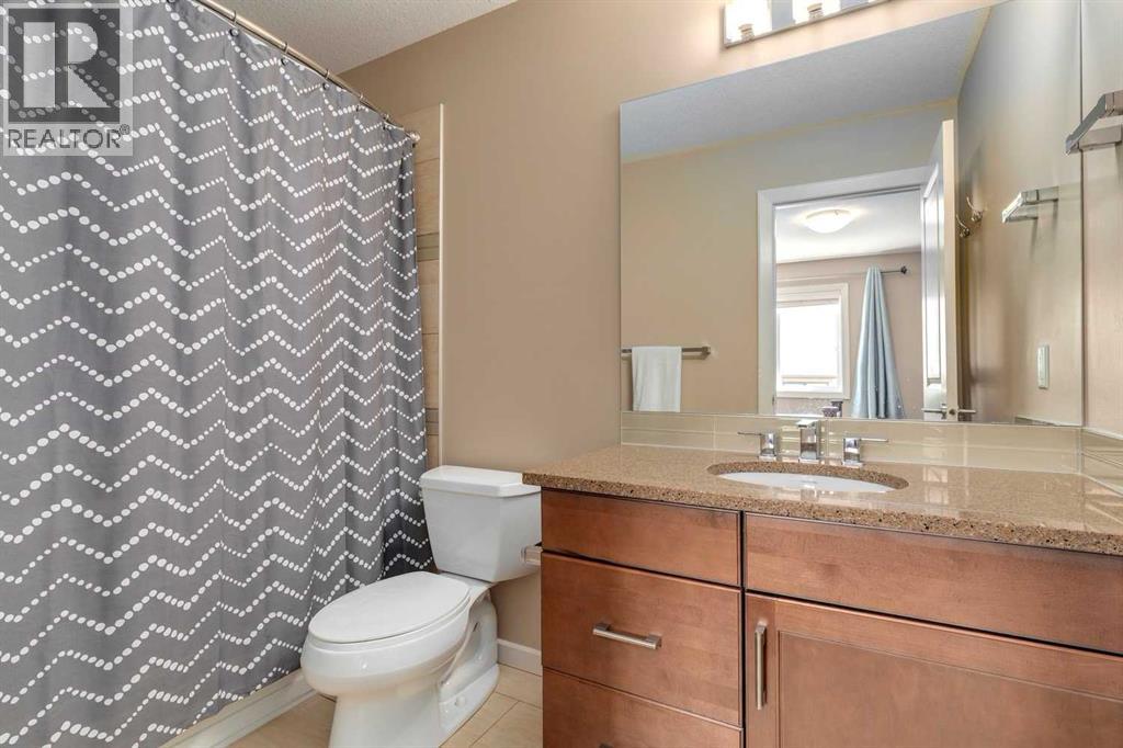 Photo 32 of 407 Valley Ridge Manor Nw, Calgary AB