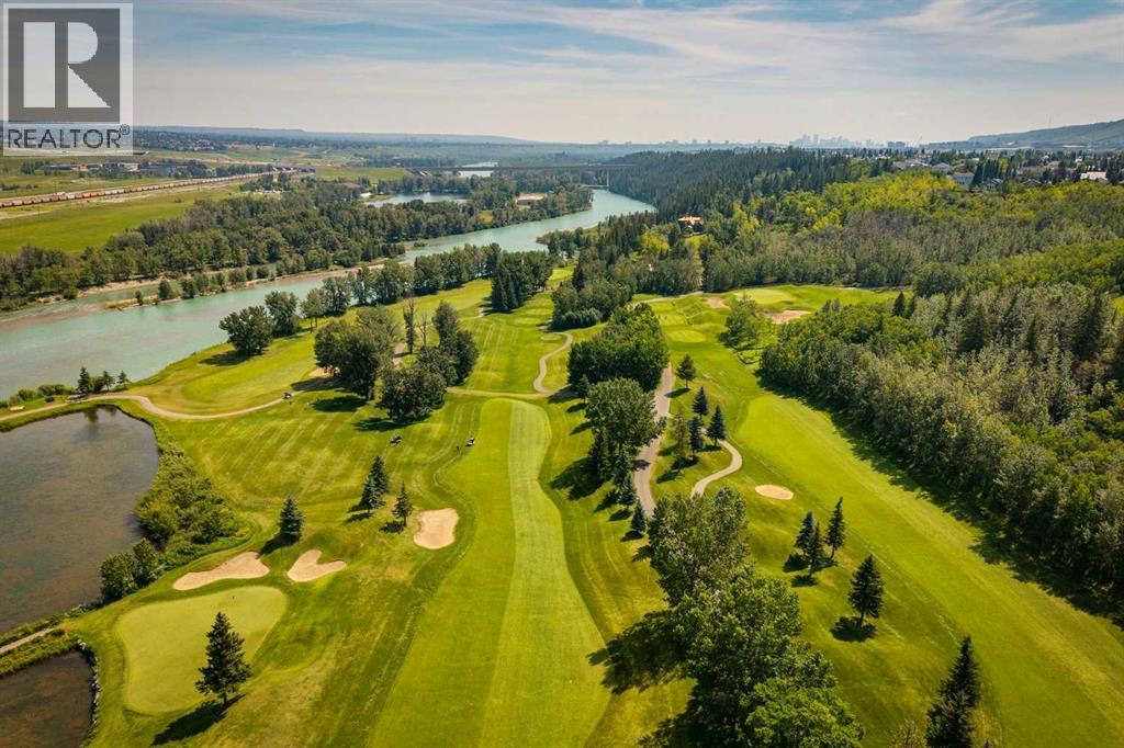 Photo 14 of 407 Valley Ridge Manor Nw, Calgary AB