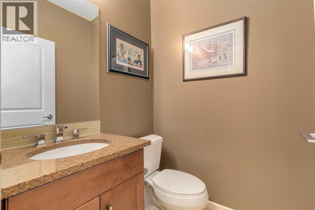Photo 33 of 407 Valley Ridge Manor Nw, Calgary AB