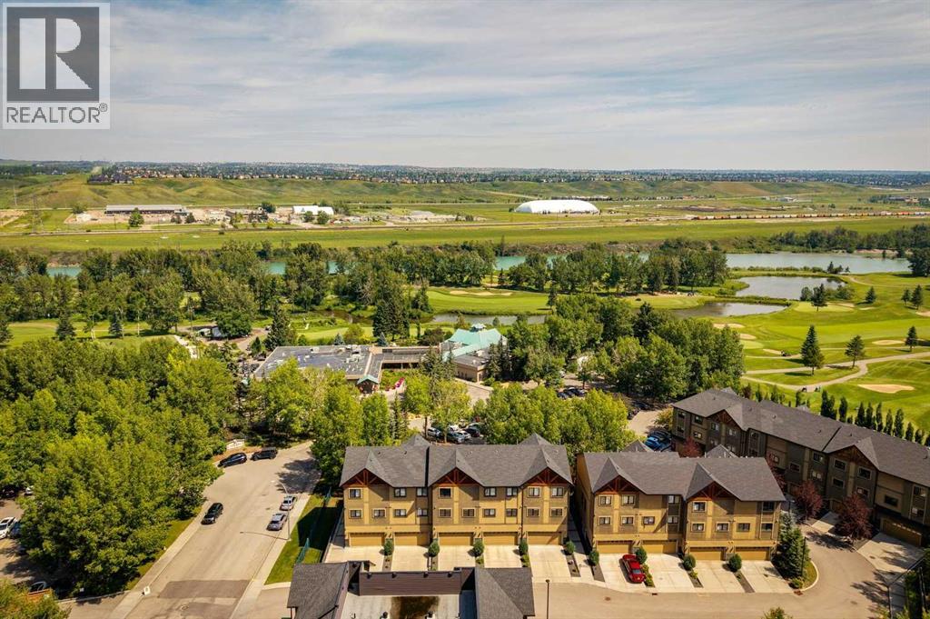 Photo 17 of 407 Valley Ridge Manor Nw, Calgary AB