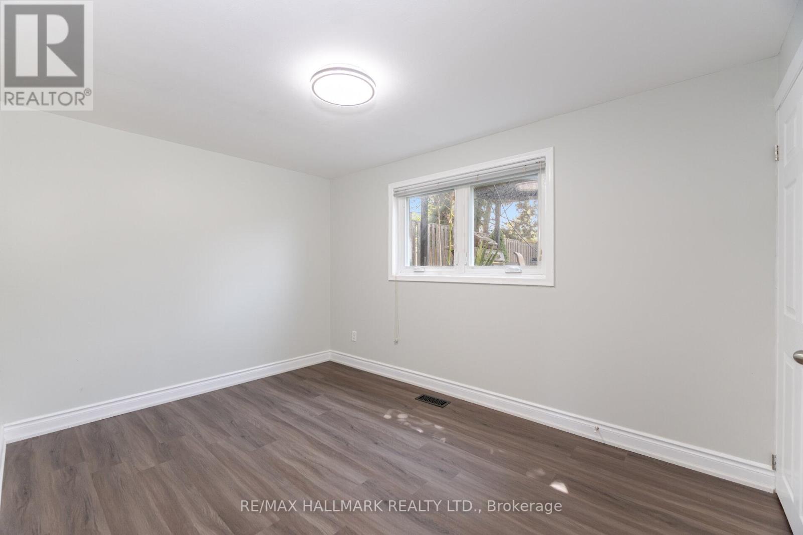 Photo 23 of 47 Marthclare Avenue, Toronto ON