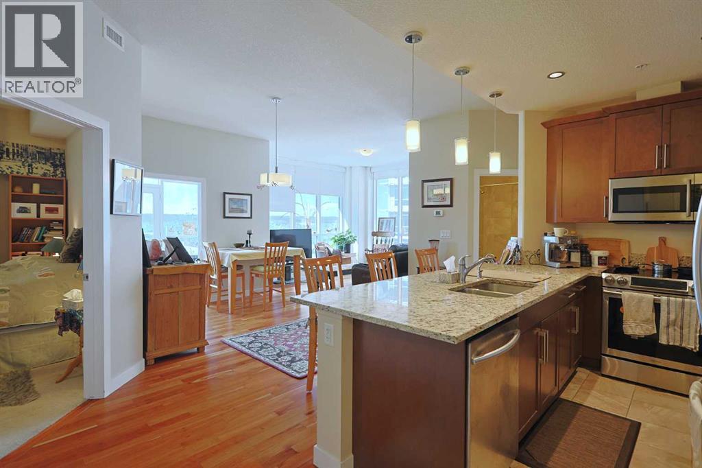 Photo 2 of 710 24 Varsity Estates Circle Nw, Calgary AB