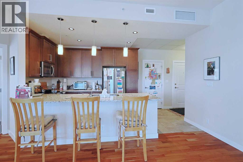 Photo 3 of 710 24 Varsity Estates Circle Nw, Calgary AB