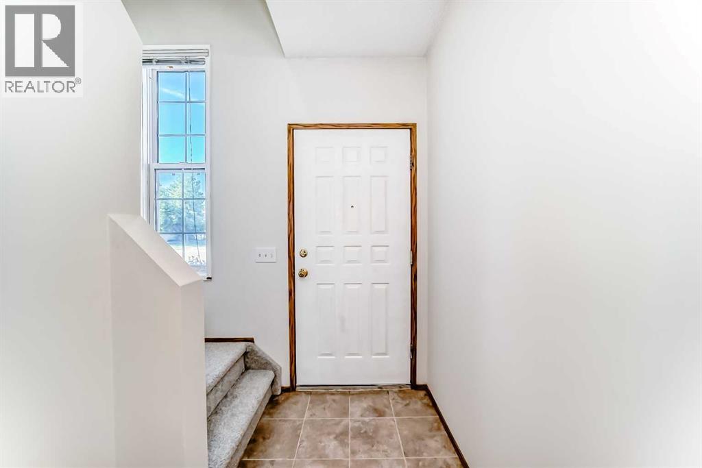 Photo 13 of 244 Shawinigan Drive Sw, Calgary AB