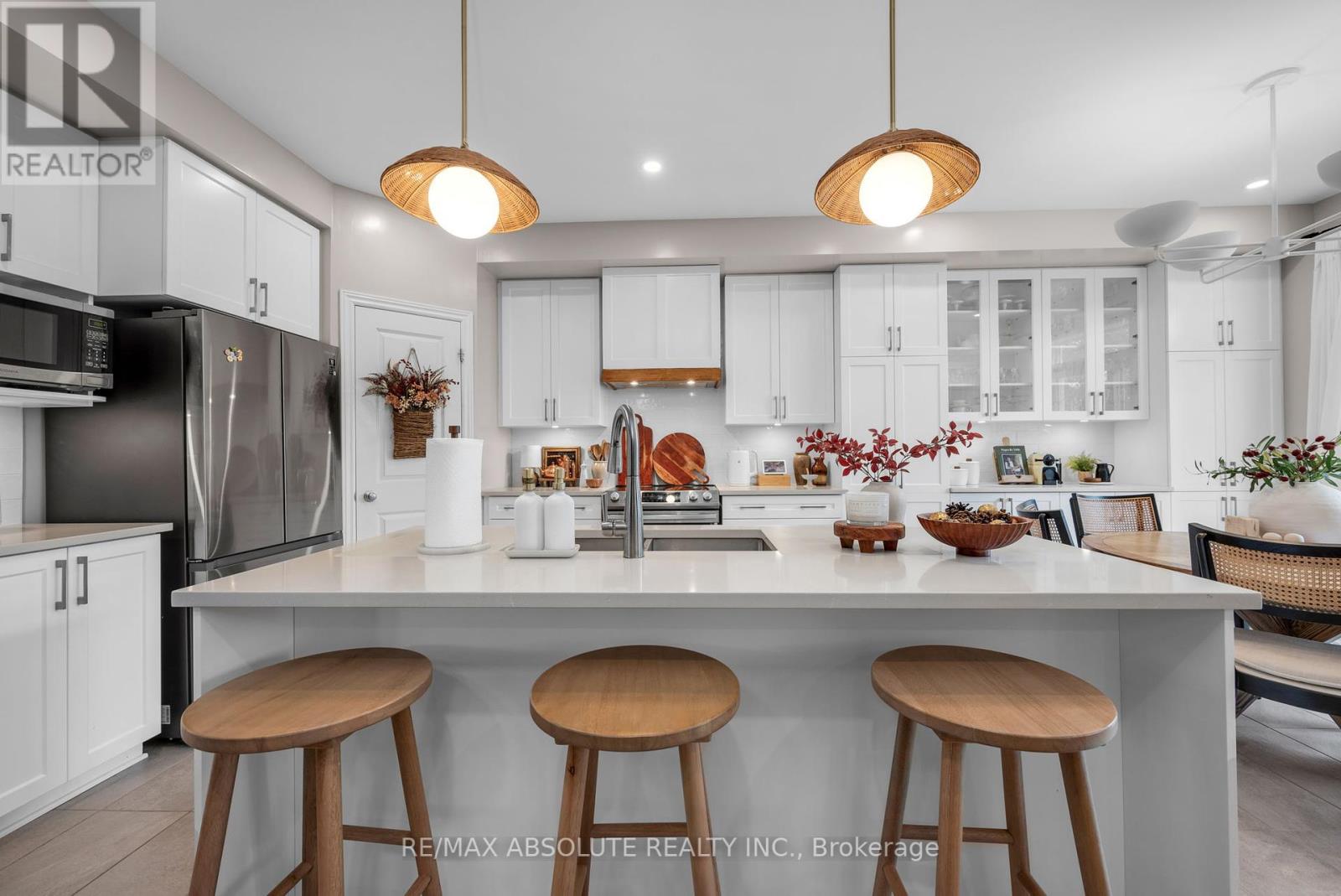 Photo 12 of 177 Hickstead Way S, Ottawa ON