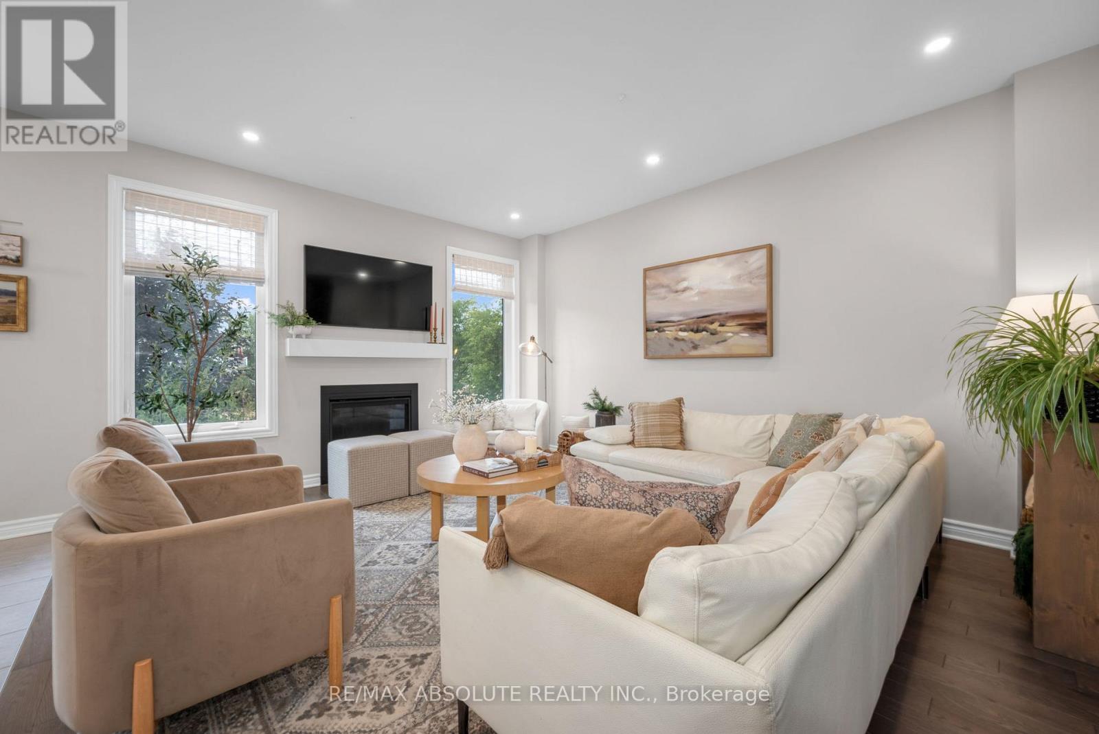 Photo 20 of 177 Hickstead Way S, Ottawa ON