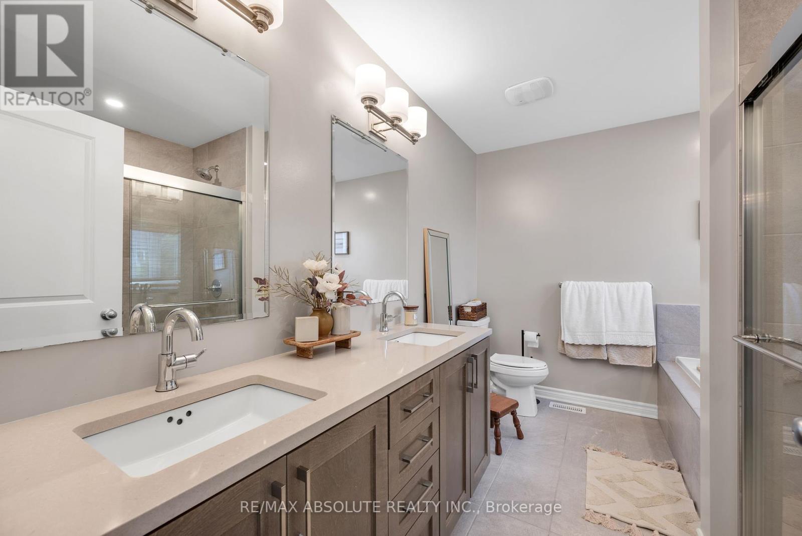 Photo 31 of 177 Hickstead Way S, Ottawa ON