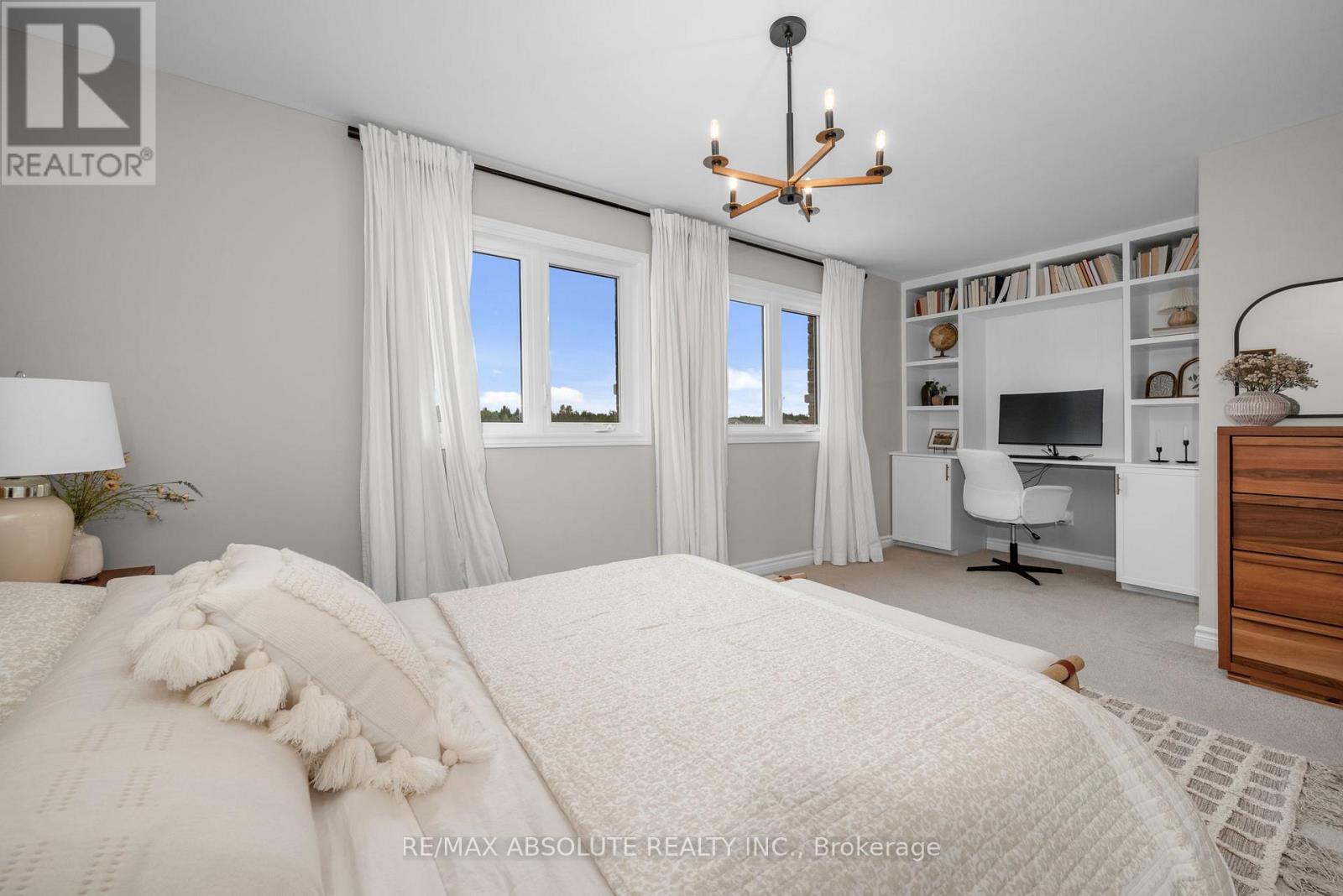Photo 36 of 177 Hickstead Way S, Ottawa ON