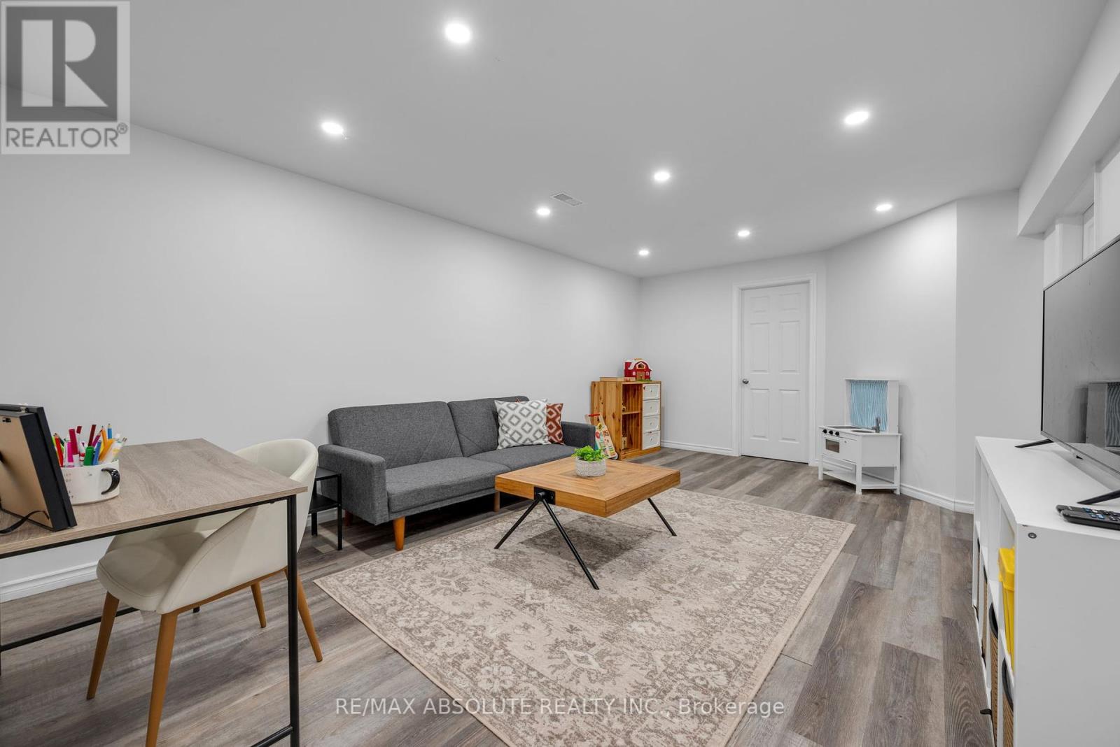 Photo 42 of 177 Hickstead Way S, Ottawa ON