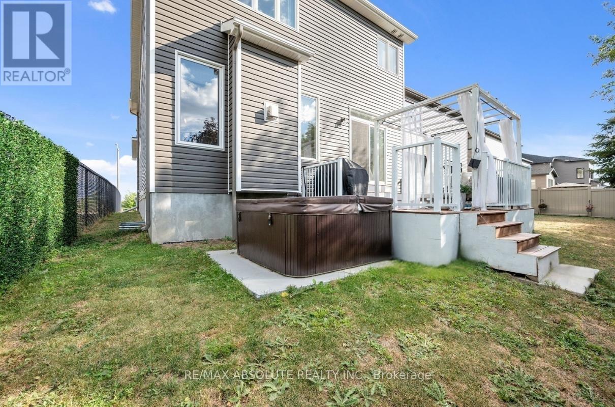 Photo 50 of 177 Hickstead Way S, Ottawa ON