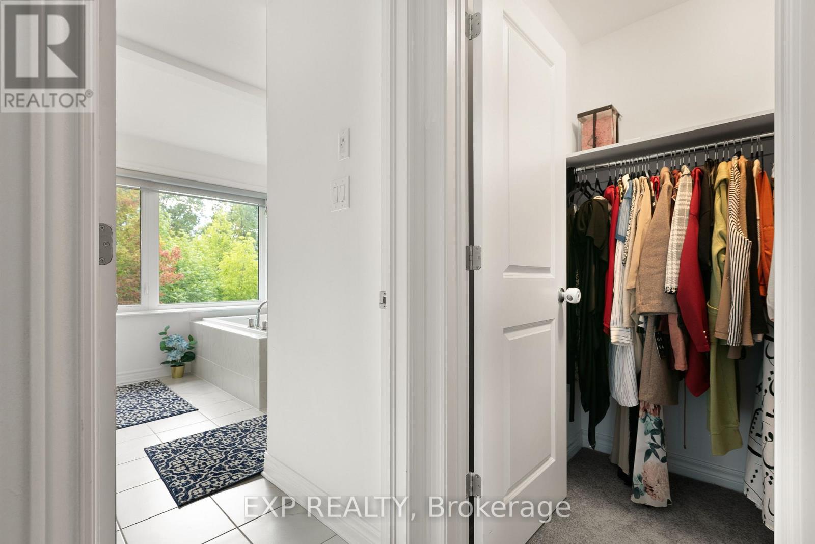 Photo 4 of 1010 Eider Street, Ottawa ON