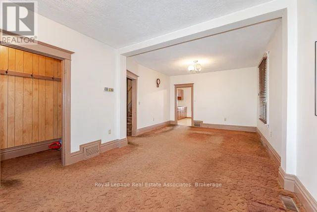 Photo 3 of 108 Case Street, Hamilton ON