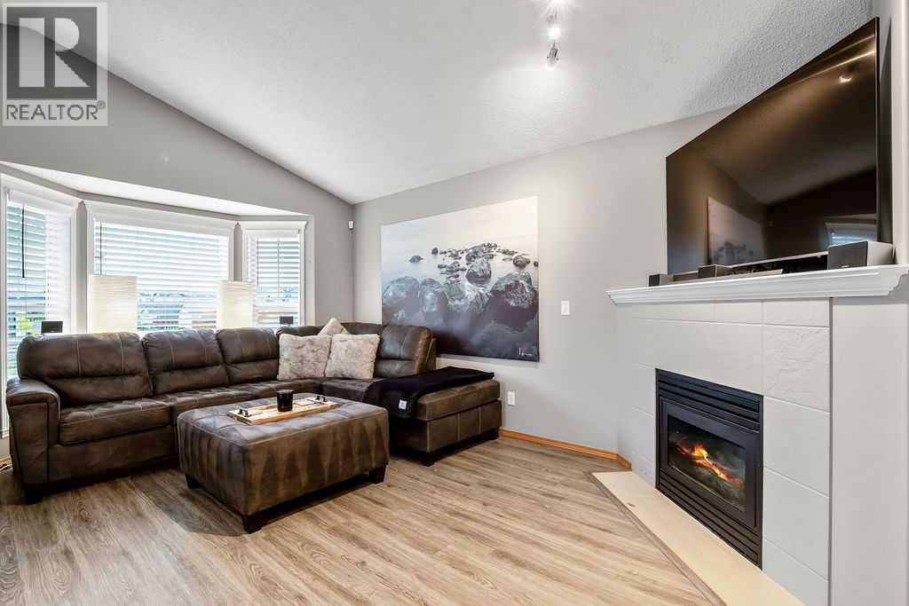 Photo 6 of 128 Cramond Crescent Se, Calgary AB