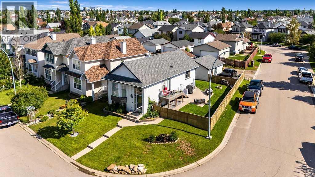 Photo 2 of 128 Cramond Crescent Se, Calgary AB