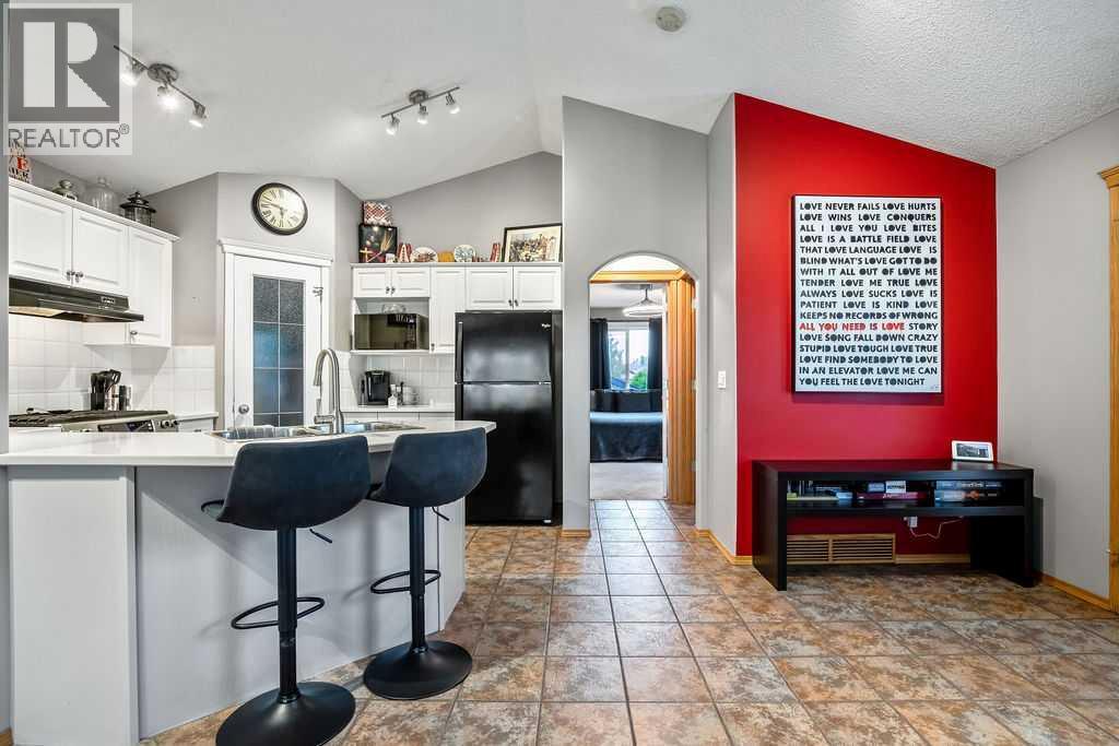 Photo 9 of 128 Cramond Crescent Se, Calgary AB