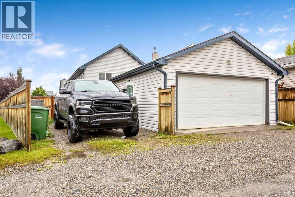 Photo 34 of 128 Cramond Crescent Se, Calgary AB