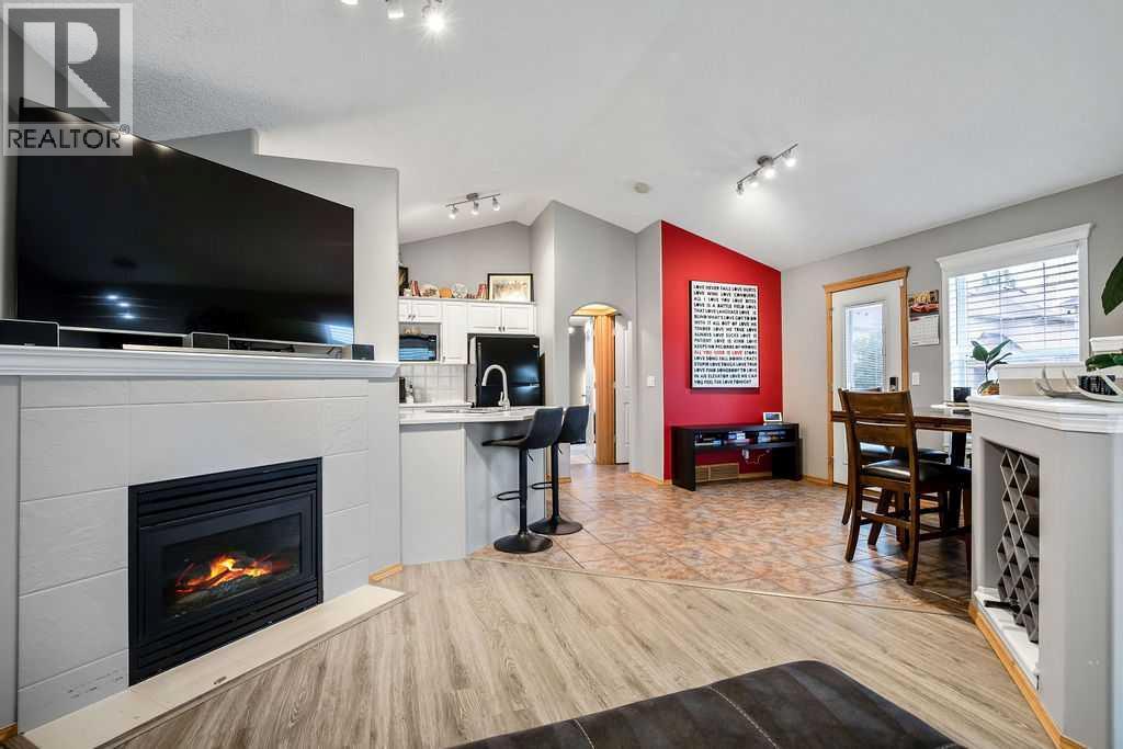 Photo 8 of 128 Cramond Crescent Se, Calgary AB