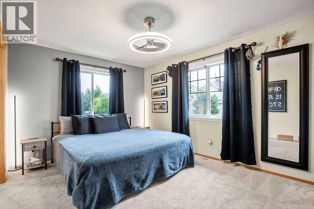 Photo 17 of 128 Cramond Crescent Se, Calgary AB