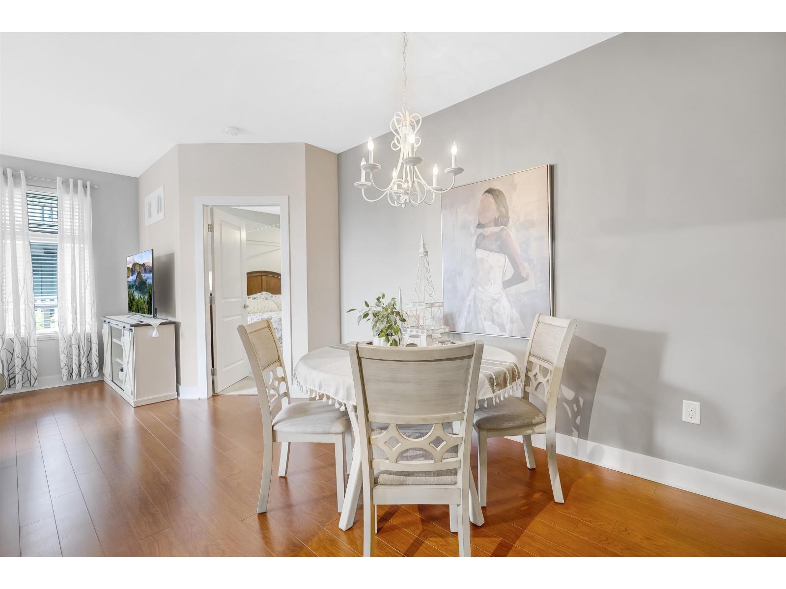 Photo 11 of 309 15368 S 16 A Avenue, Surrey BC