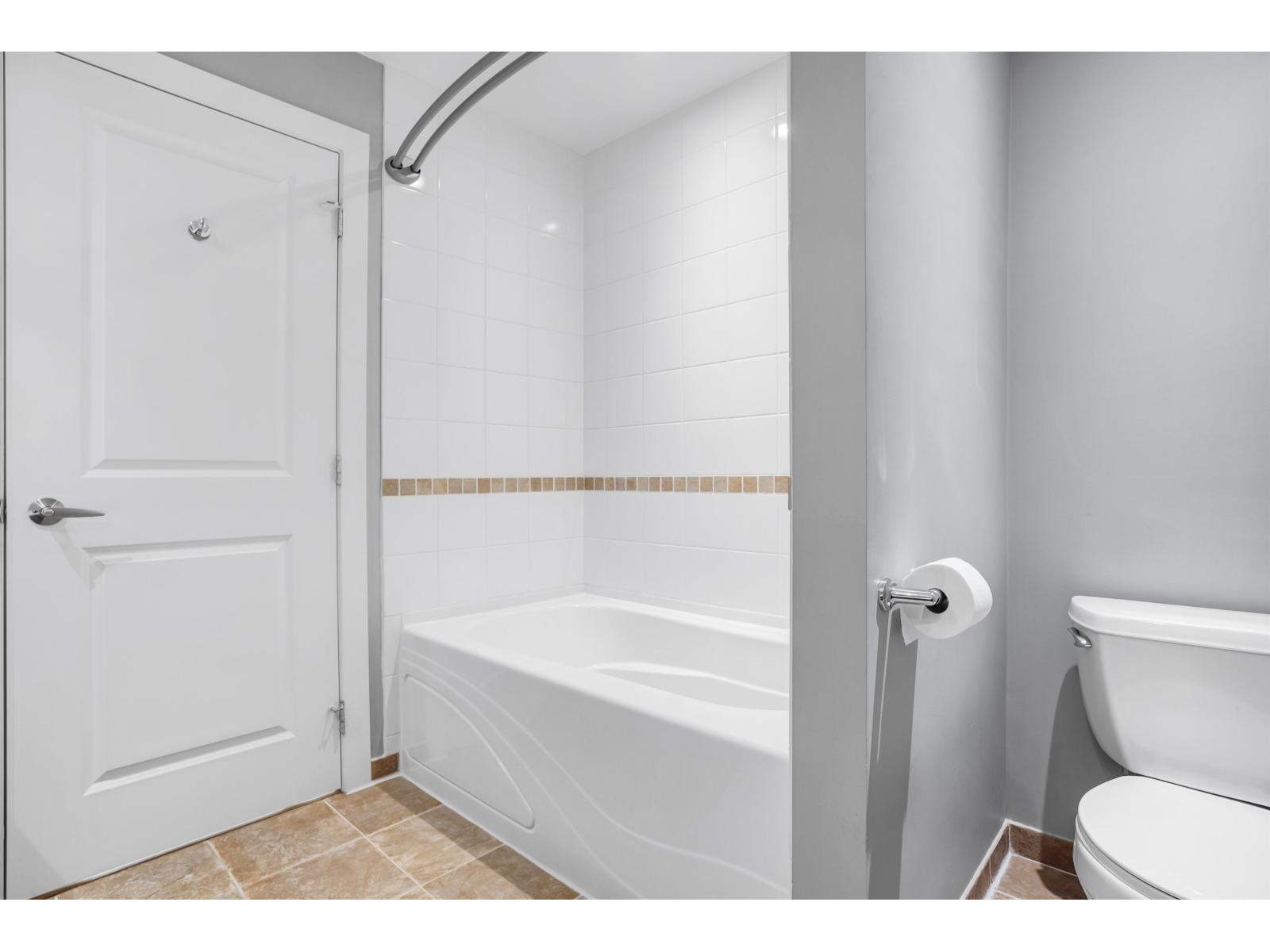 Photo 24 of 309 15368 S 16 A Avenue, Surrey BC