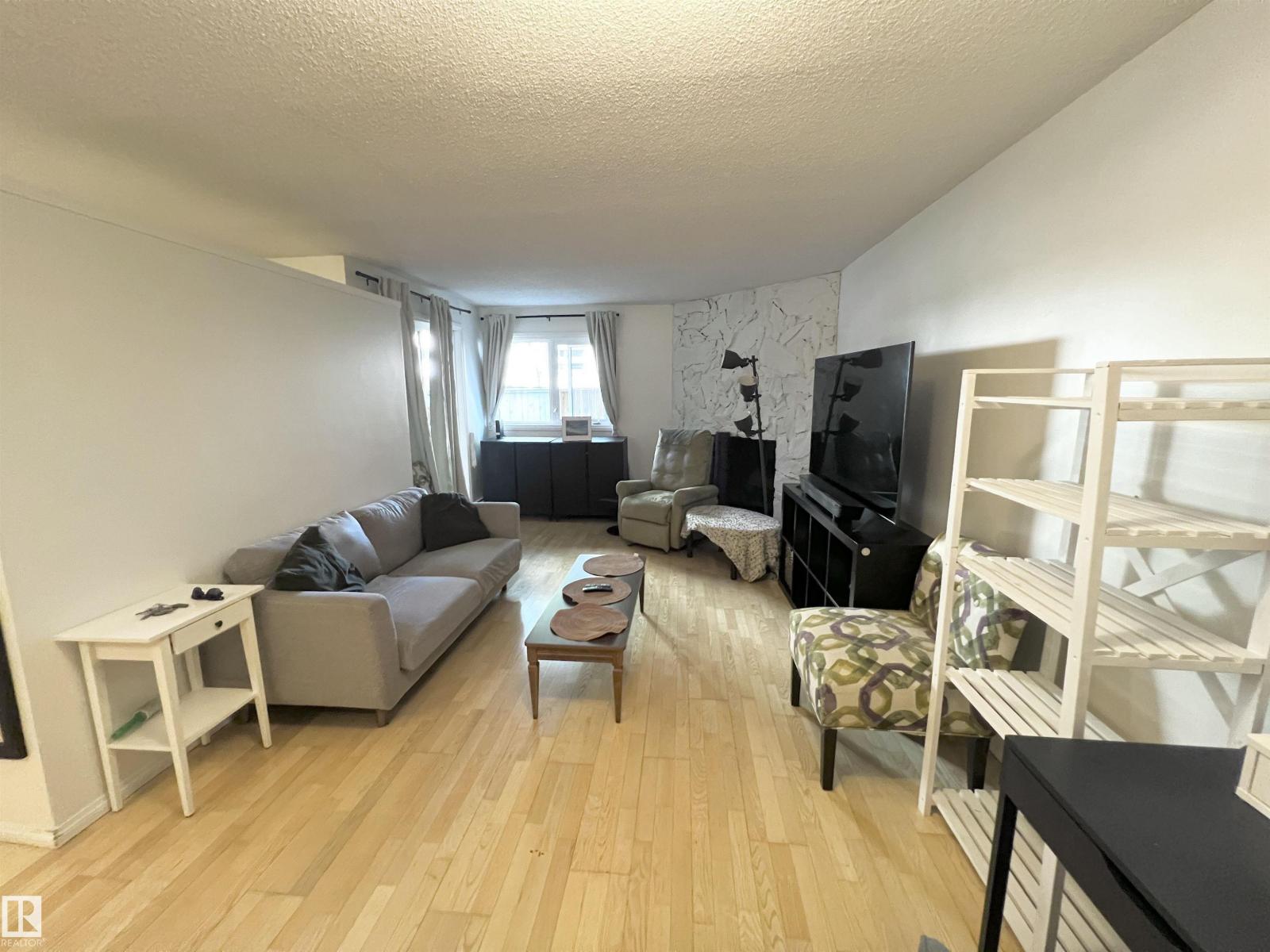 Photo 12 of G 1 10138 116 St Nw, Edmonton AB