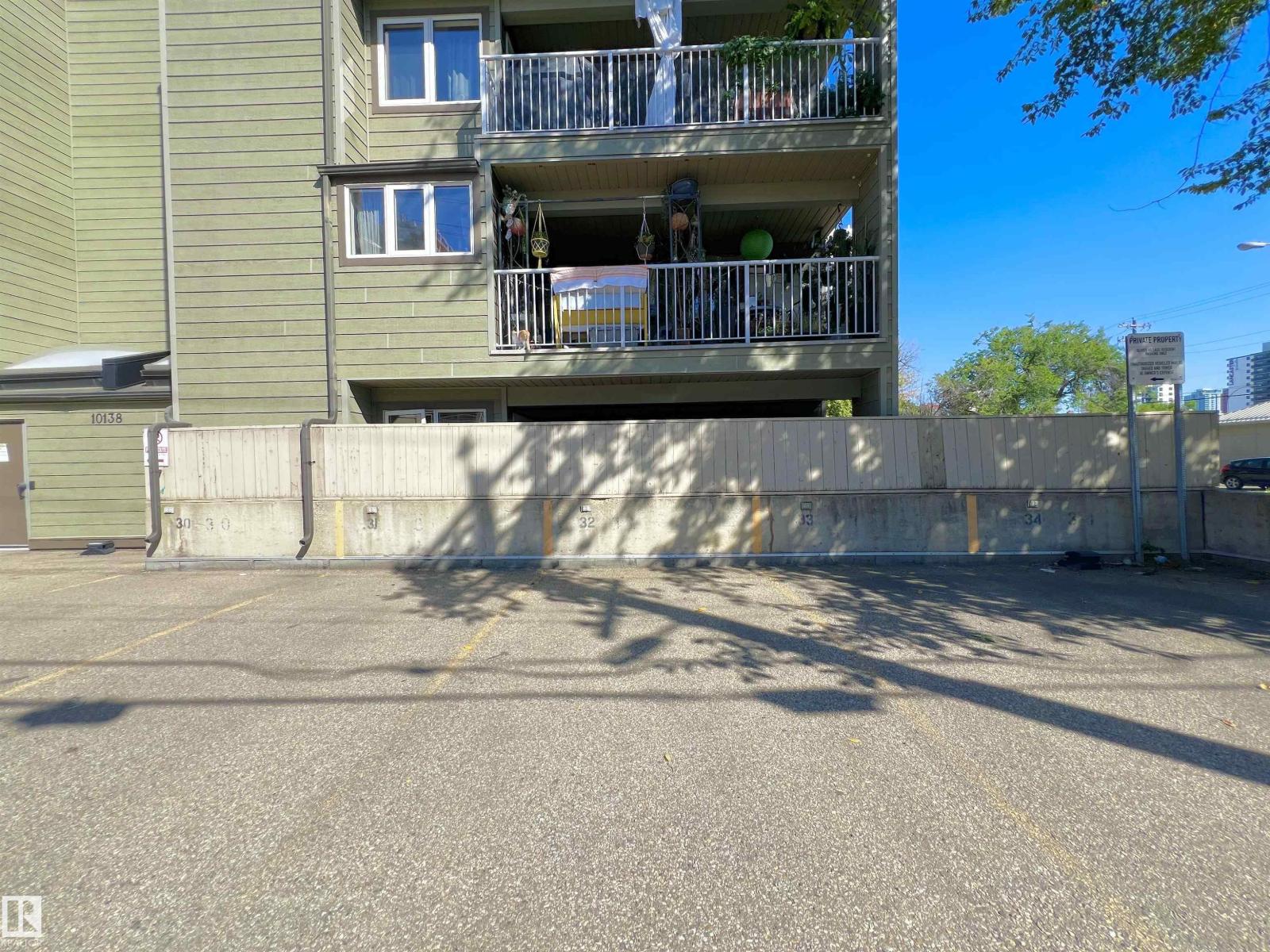 Photo 3 of G 1 10138 116 St Nw, Edmonton AB