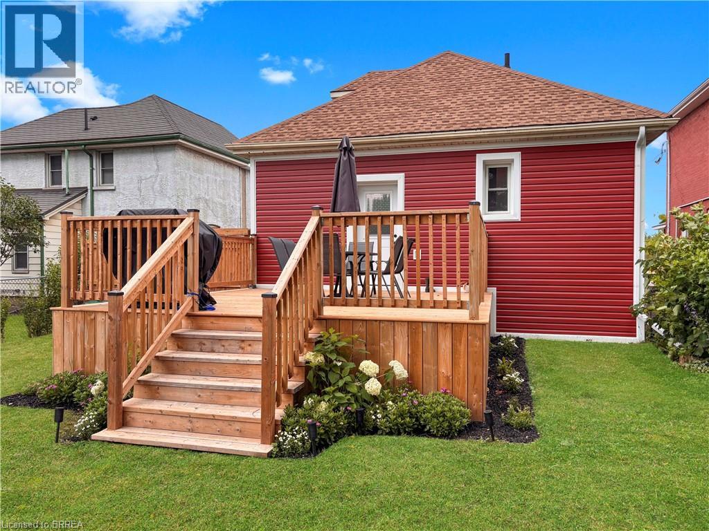 Photo 17 of 57 Mohawk Street, Brantford ON