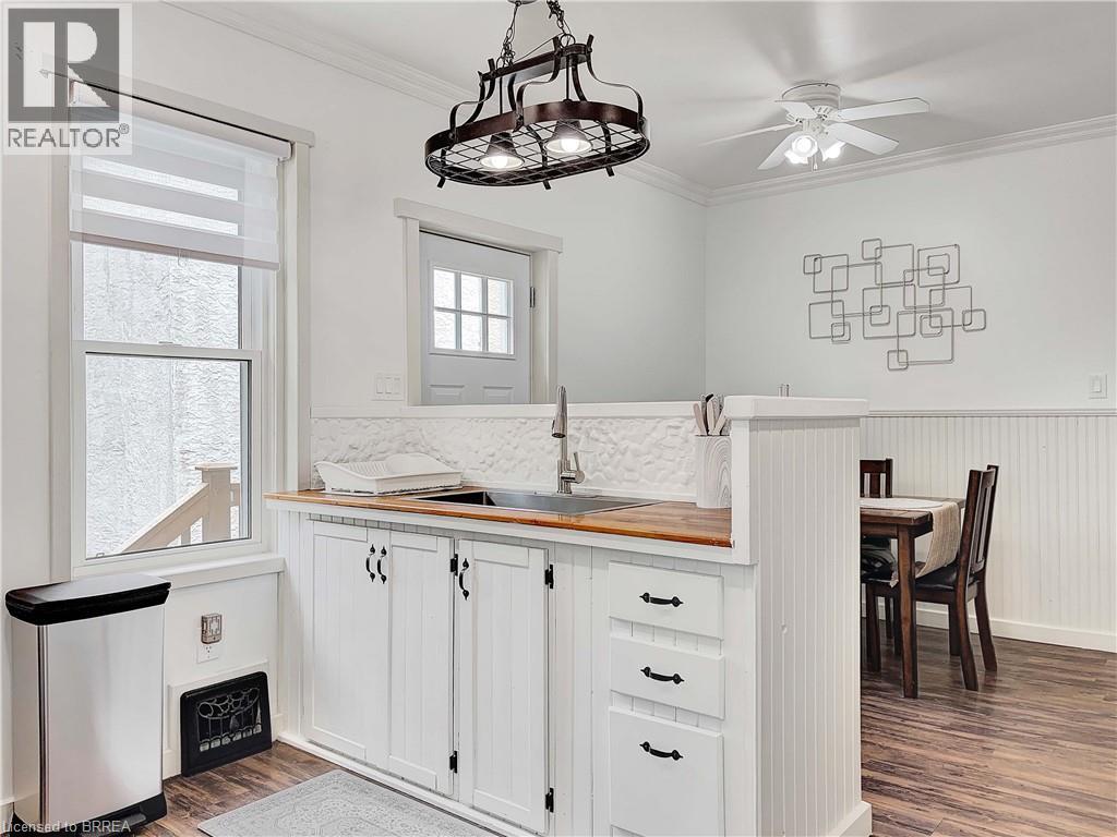 Photo 15 of 57 Mohawk Street, Brantford ON
