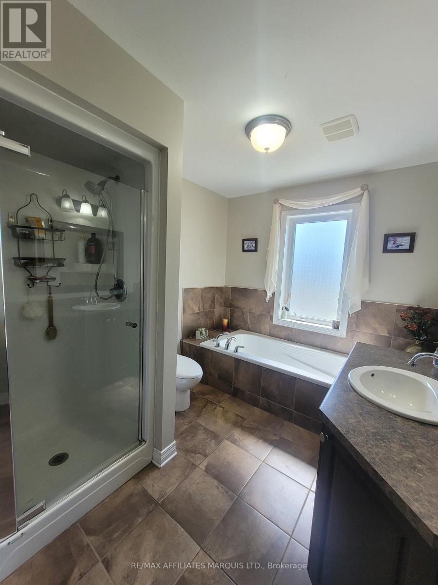 Photo 34 of 1286 Daprat Avenue, Cornwall ON