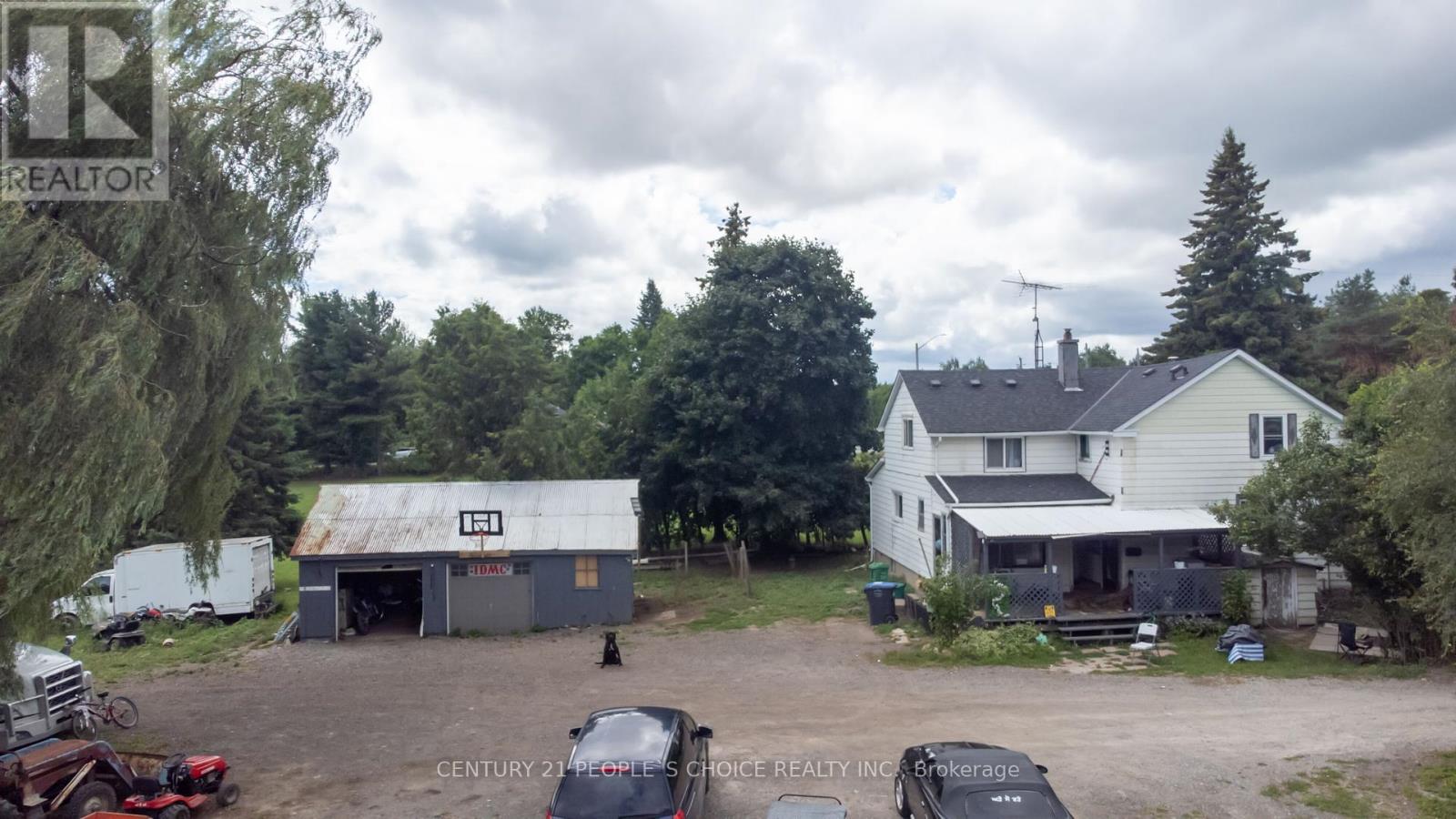 Photo 11 of 4037 Charleston Side Road, Caledon ON