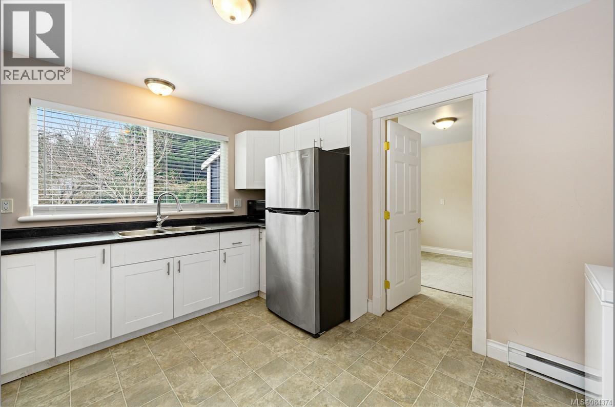 Photo 16 of 321 Wireless Rd, Comox BC