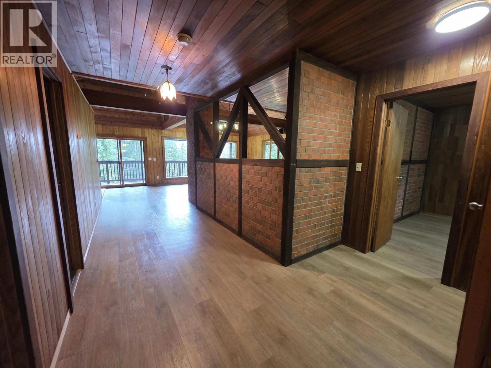 5289 DARCI AVENUE, Terrace