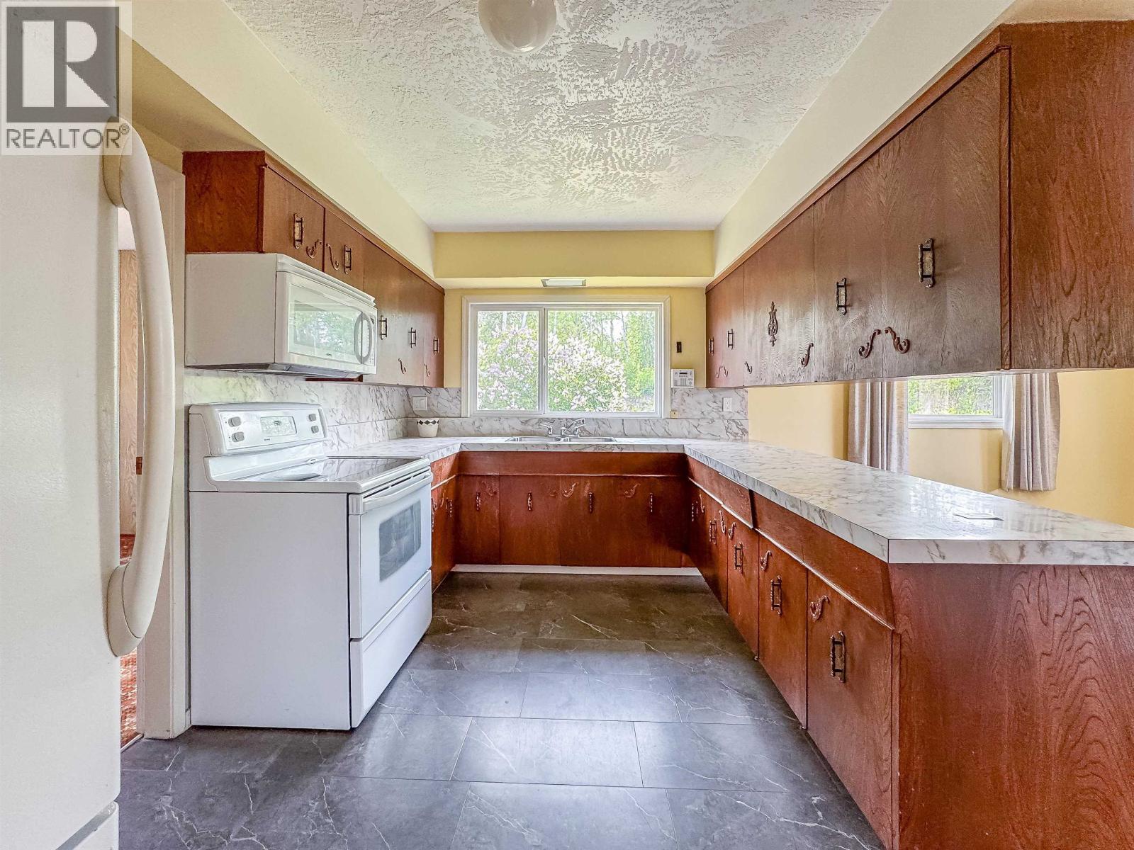4365 LAKE KATHLYN Road, Smithers