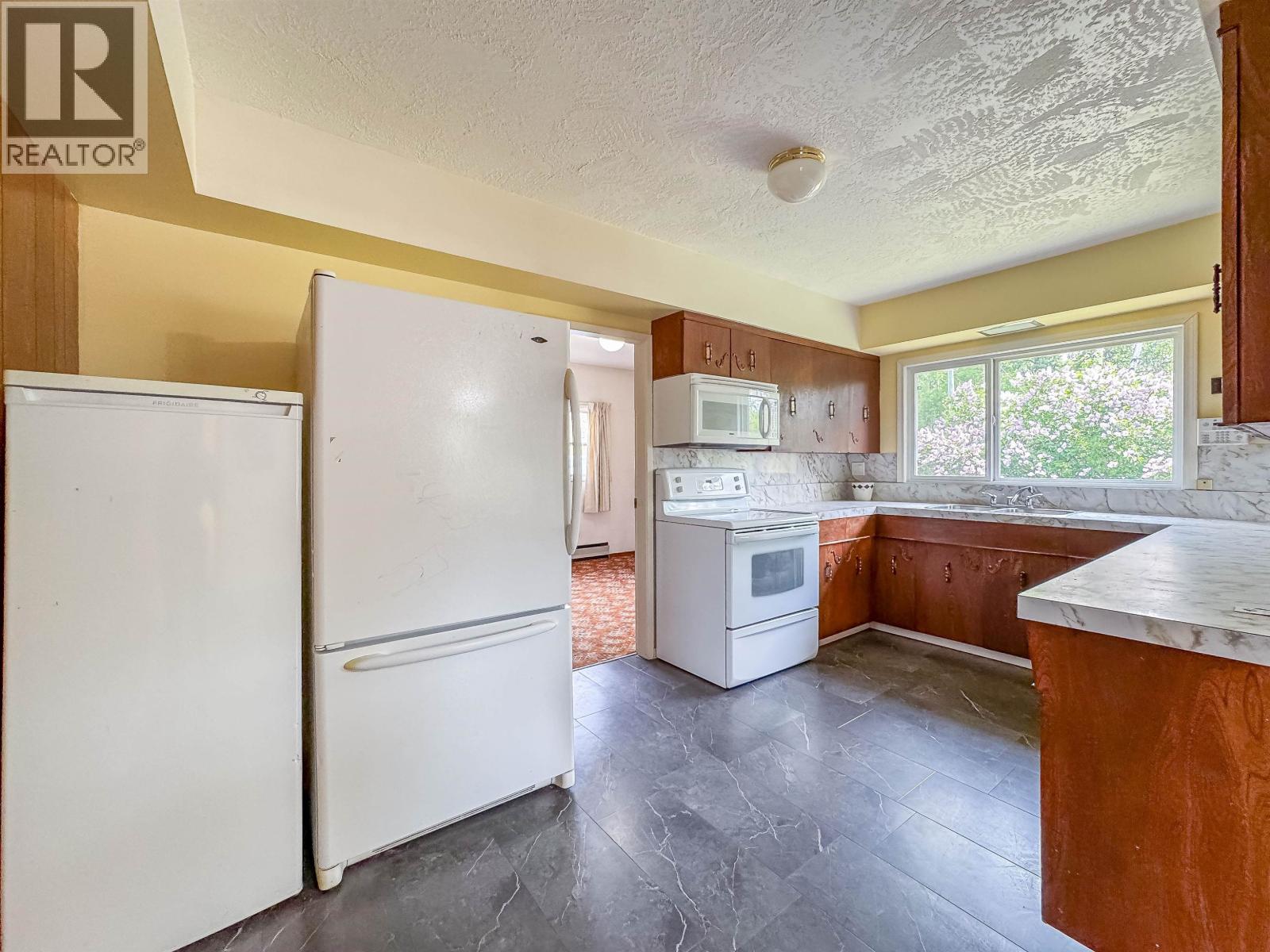 4365 LAKE KATHLYN Road, Smithers
