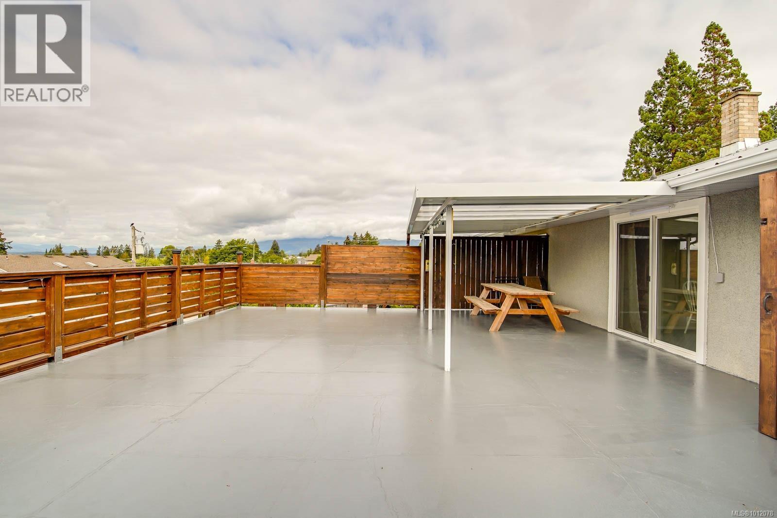 Photo 11 of 2588 11 Th Ave, Port Alberni BC