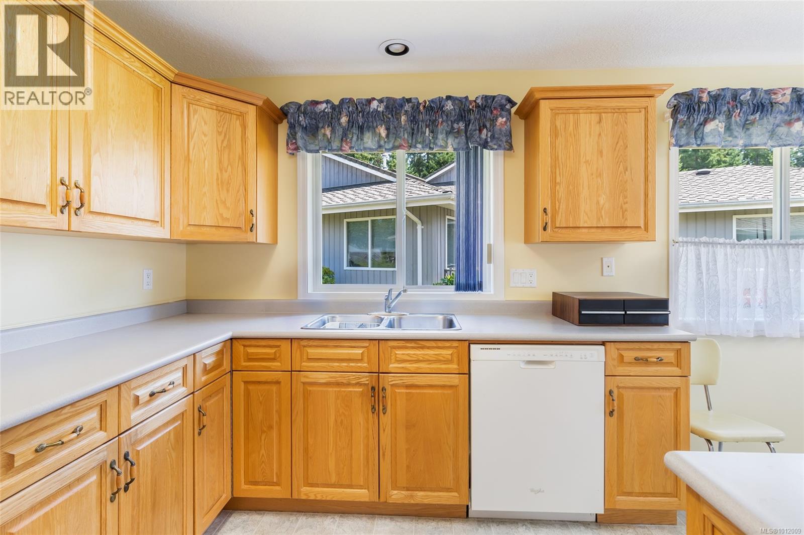 3535 Huff Dr, Port Alberni