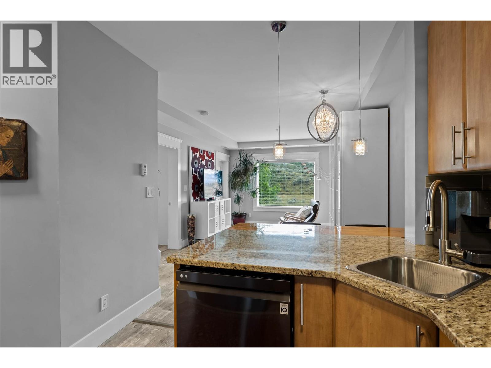 Photo 5 of 975 Victoria W Street Unit 208, Kamloops BC