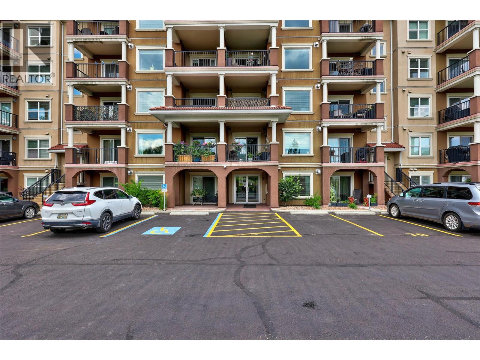 Photo 6 of 975 Victoria W Street Unit 208, Kamloops BC