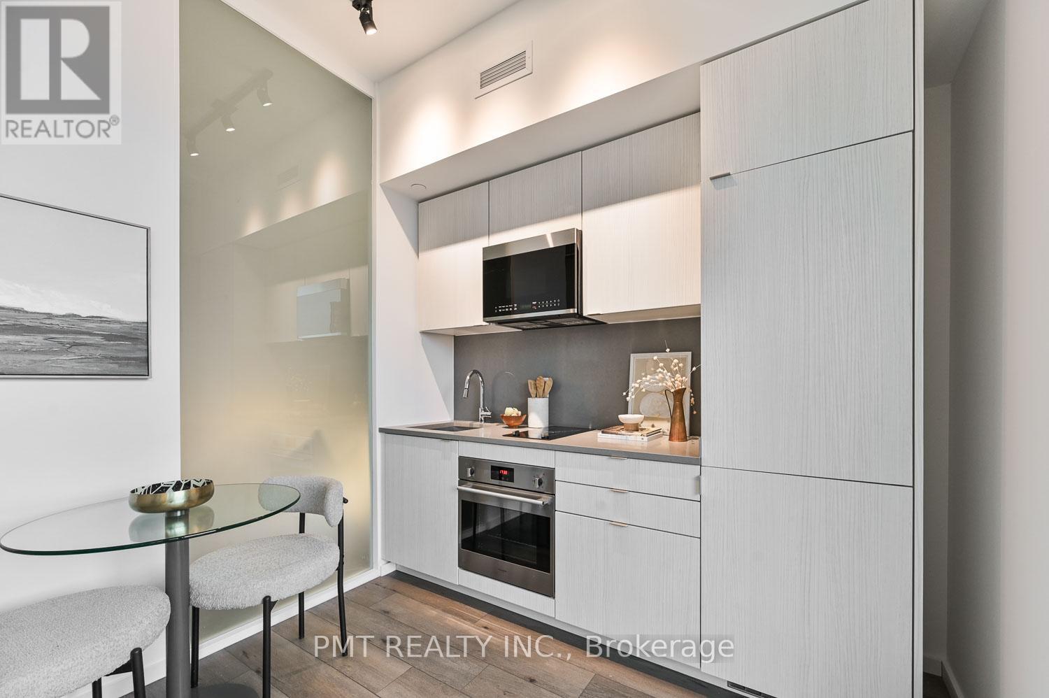 Photo 14 of 610 21 Lawren Harris Square, Toronto ON