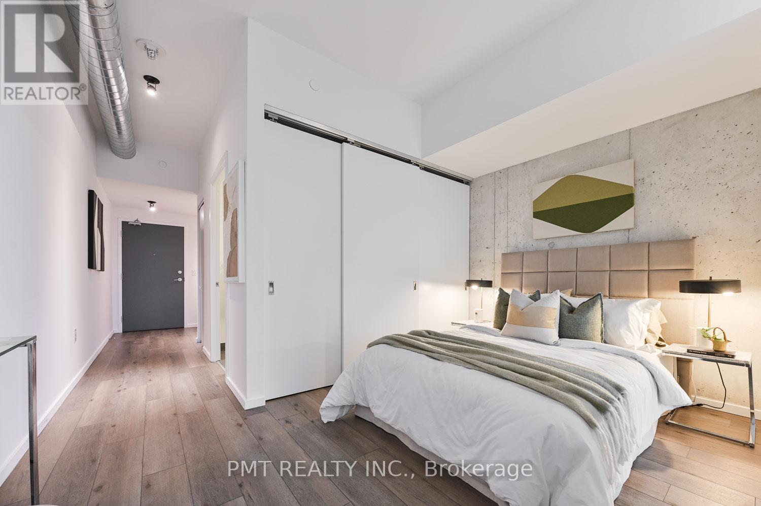 Photo 20 of 610 21 Lawren Harris Square, Toronto ON