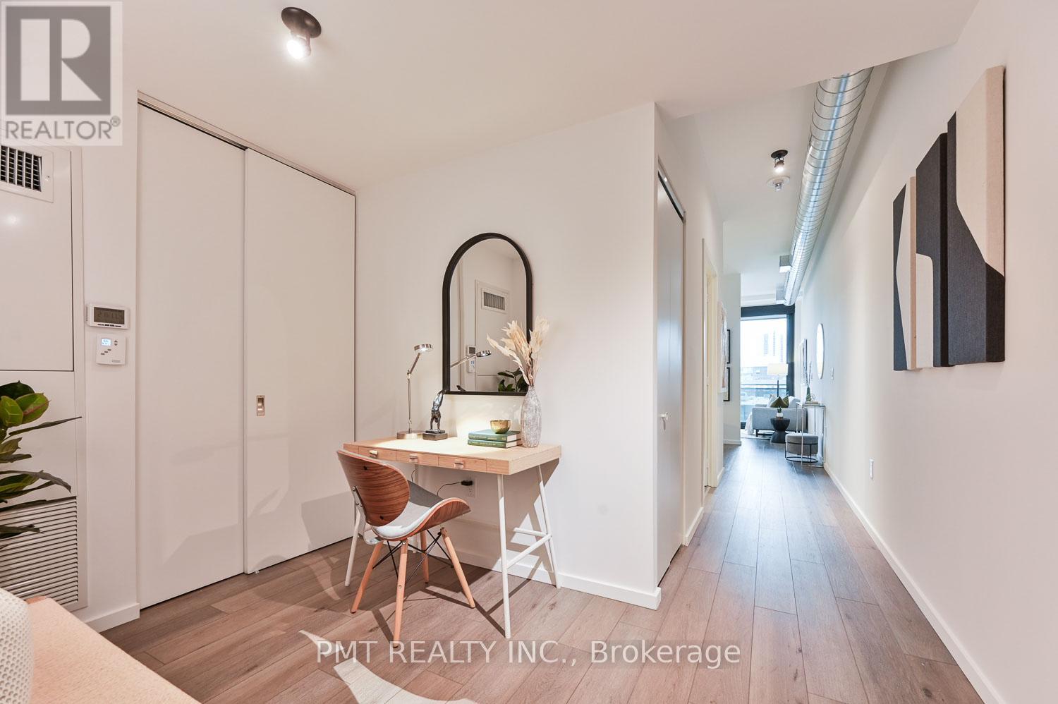 Photo 10 of 610 21 Lawren Harris Square, Toronto ON
