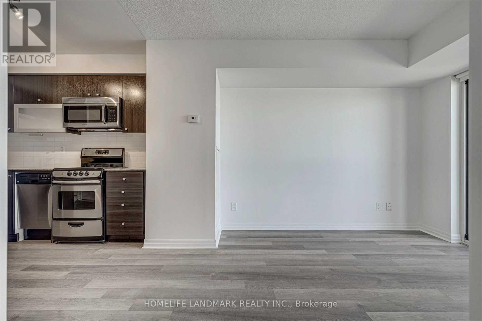 Photo 10 of 3012 275 Yorkland Road, Toronto ON