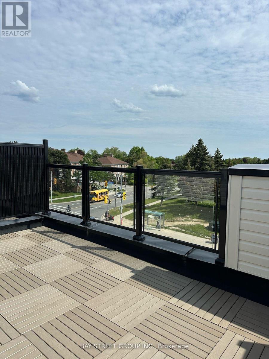 Photo 10 of 11 145 Tapscott Road, Toronto ON