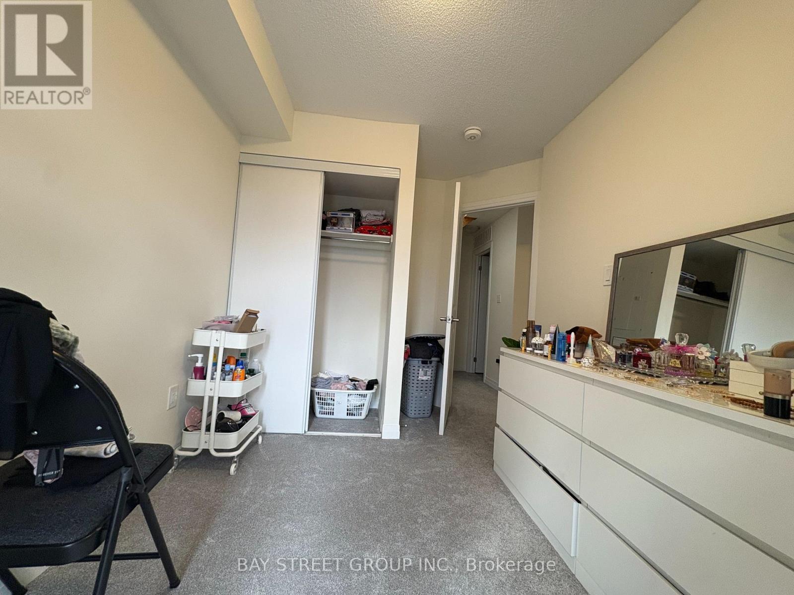 Photo 7 of 11 145 Tapscott Road, Toronto ON