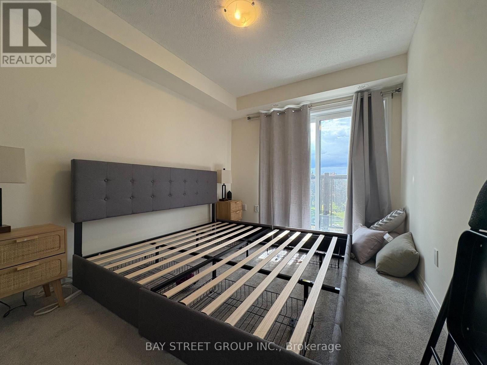 Photo 9 of 11 145 Tapscott Road, Toronto ON